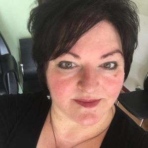 Meet your Posher, Dorina